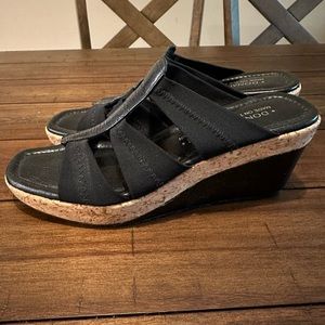 Donald Pliner Black Clare wedge sandals size 7